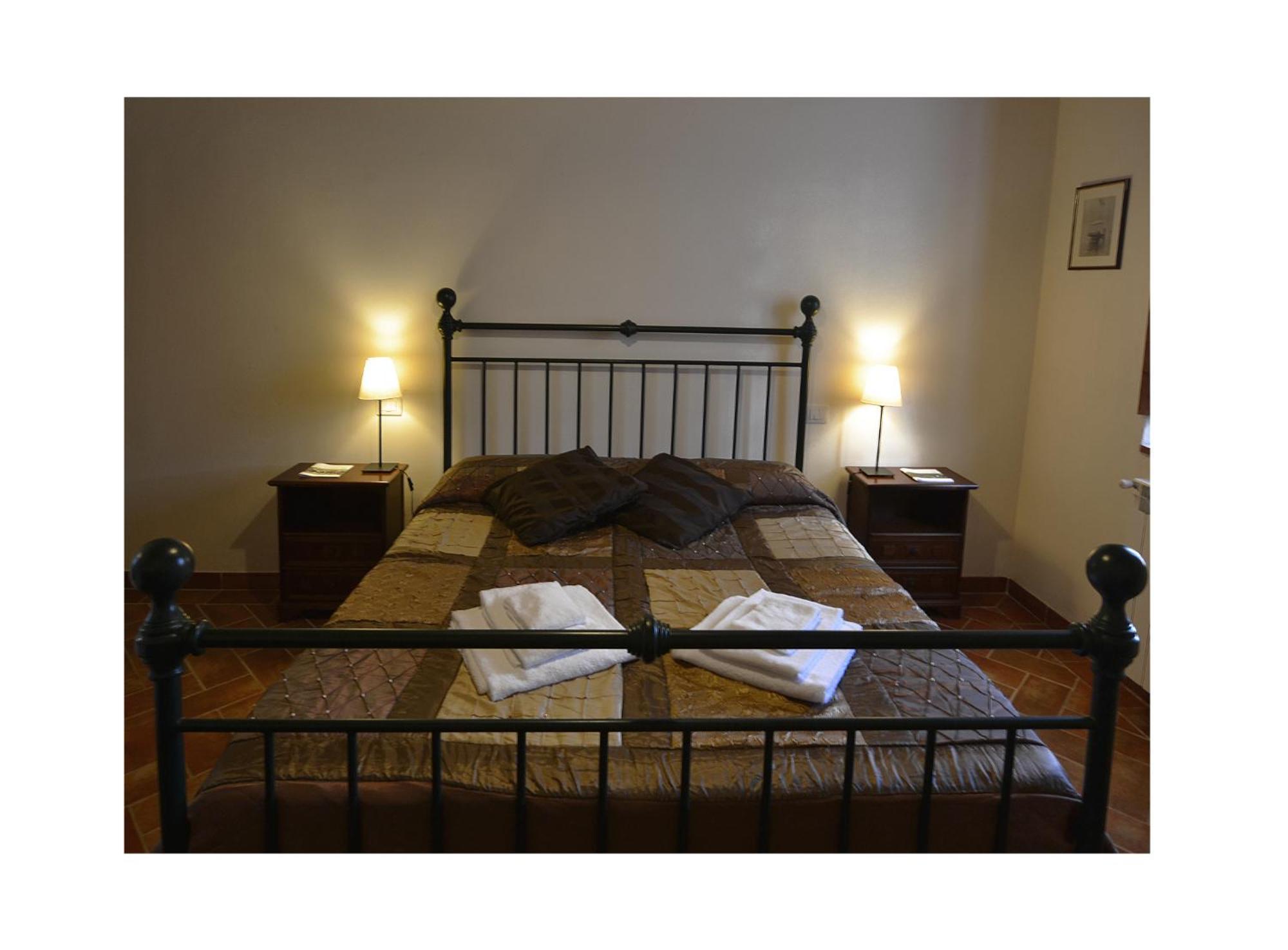 Agriturismo Bellavista Radicondoli Habitación foto
